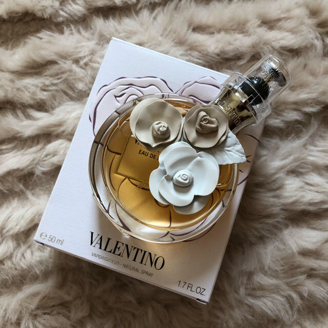 VALENTINO(ヴァレンティノ)のヴァレンティノ＊ヴァレンティナ オードパルファム 50ml コスメ/美容の香水(香水(女性用))の商品写真