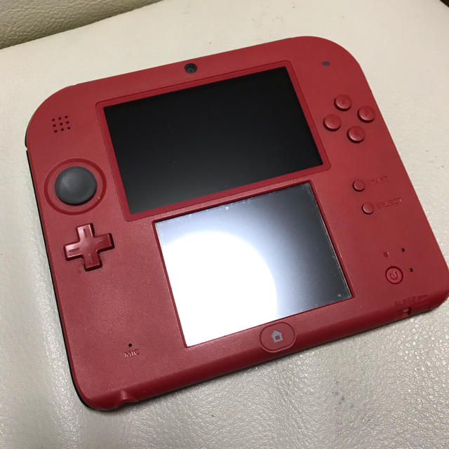 ニンテンドー2DS(ニンテンドー2DS)の2DS エンタメ/ホビーのゲームソフト/ゲーム機本体(携帯用ゲーム機本体)の商品写真