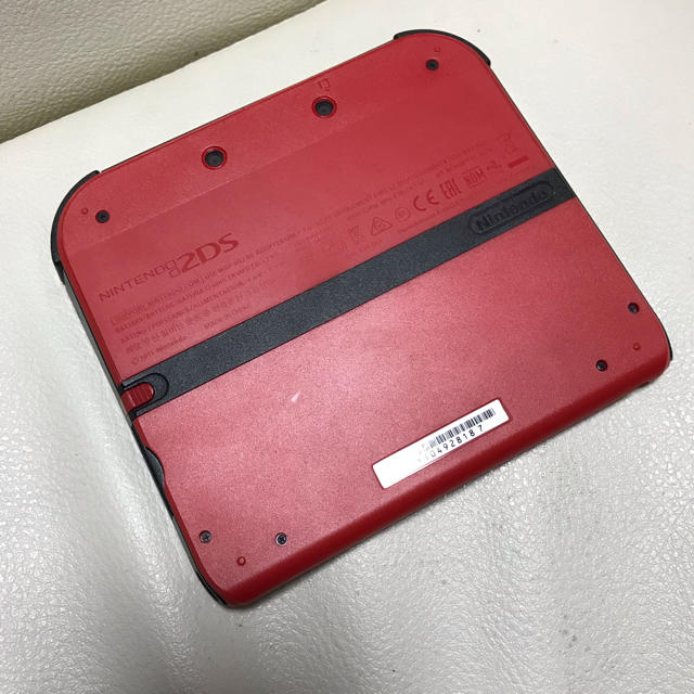 ニンテンドー2DS(ニンテンドー2DS)の2DS エンタメ/ホビーのゲームソフト/ゲーム機本体(携帯用ゲーム機本体)の商品写真