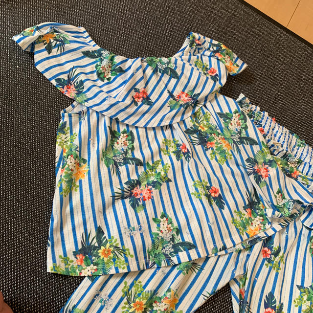 ZARA(ザラ)のZARA セットアップ 花柄ストライプ キッズ/ベビー/マタニティのキッズ服女の子用(90cm~)(ワンピース)の商品写真