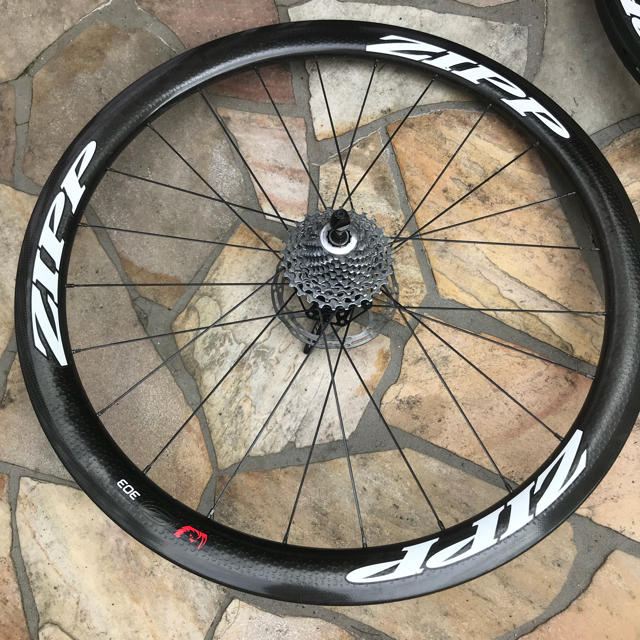 Zipp - 303 Firecrest カーボンチューブラーディスクブレーキ