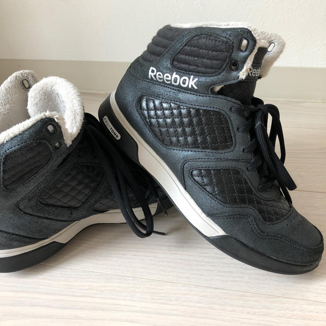 Reebok(リーボック)のリーボック ハイカットシューズ黒 レディースの靴/シューズ(スニーカー)の商品写真