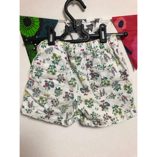 GLOBAL WORK(グローバルワーク)の花柄ショートパンツ キッズ/ベビー/マタニティのキッズ服女の子用(90cm~)(その他)の商品写真