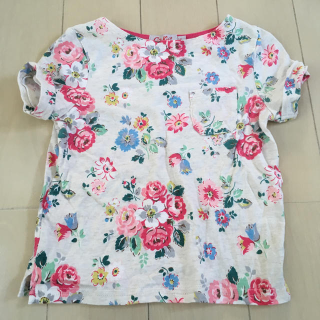 Cath Kidston(キャスキッドソン)のCatch Kidston Tシャツ 90 キッズ/ベビー/マタニティのキッズ服女の子用(90cm~)(Tシャツ/カットソー)の商品写真