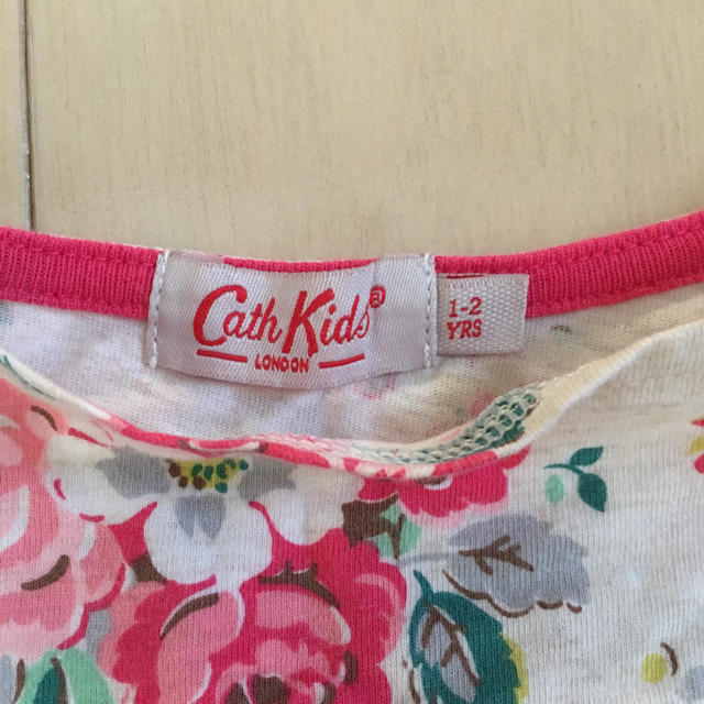 Cath Kidston(キャスキッドソン)のCatch Kidston Tシャツ 90 キッズ/ベビー/マタニティのキッズ服女の子用(90cm~)(Tシャツ/カットソー)の商品写真