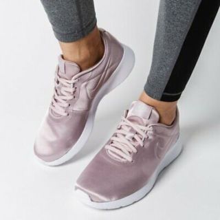 ナイキ(NIKE)の
定価8100円!ナイキタンジュンプレミアム新品スニーカー希少春夏モデル！


(スニーカー)