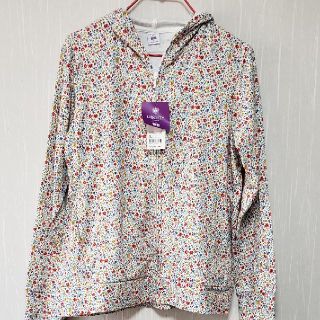 ユニクロ(UNIQLO)の新品未使用ユニクロ小花柄パーカー(パーカー)