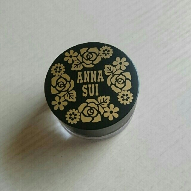 ANNA SUI(アナスイ)のANNA SUI ルースパウダー R200 コスメ/美容のベースメイク/化粧品(フェイスパウダー)の商品写真