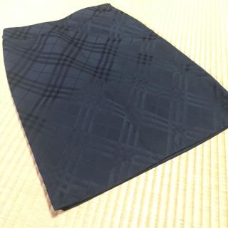 バーバリーブルーレーベル(BURBERRY BLUE LABEL)のバーバリー ブルレ♪ シャドーチェック柄 黒 スカート 36(ひざ丈スカート)