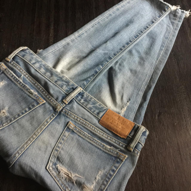 moussy(マウジー)のMOUSSY damage cropped Skinny レディースのパンツ(デニム/ジーンズ)の商品写真