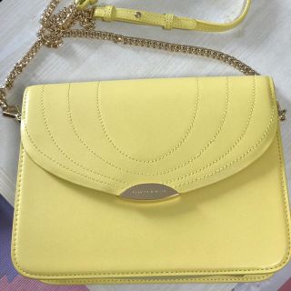 チャールズアンドキース(Charles and Keith)の新品   charles and keieth ショルダーバッグ イエロー(ショルダーバッグ)