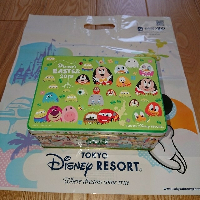 Disney(ディズニー)のれーさまmam様専用☆未開封☆ディズニー イースター 2019 おせんべい 1缶 食品/飲料/酒の食品(菓子/デザート)の商品写真