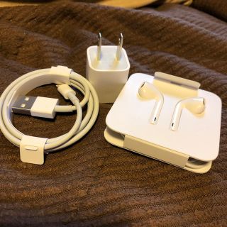 アップル(Apple)の新品★アイホン 8対応イヤホン＆充電器(バッテリー/充電器)