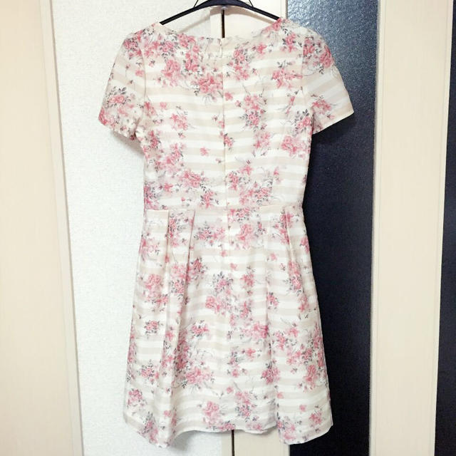 LAISSE PASSE(レッセパッセ)の美品♡デビュードフィオレ♡花柄ワンピース レディースのワンピース(ミニワンピース)の商品写真