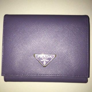 プラダ(PRADA)の新品未使用！難ありプラダ折り財布(財布)