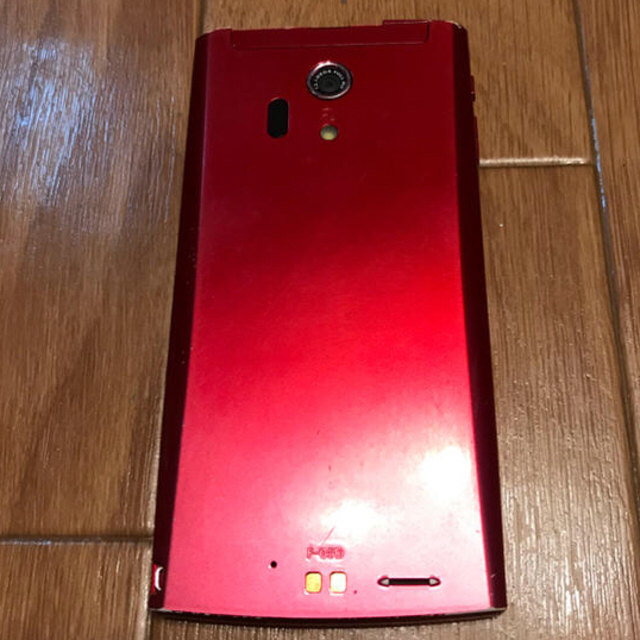 ARROW(アロー)のドコモ Xi F-05D アローズ 中古  スマホ/家電/カメラのスマートフォン/携帯電話(スマートフォン本体)の商品写真