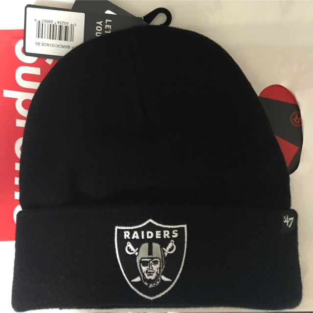 Supreme(シュプリーム)のSupreme®/NFL/Raiders/’47 Beanie (Black) メンズの帽子(ニット帽/ビーニー)の商品写真