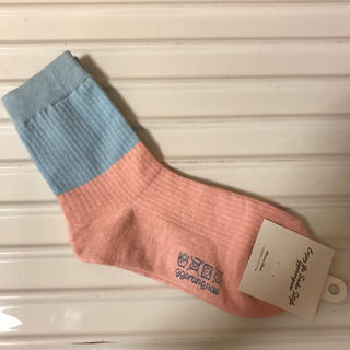 ゴゴシング(GOGOSING)の新品未使用タグ付き 韓国 靴下 パステルカラー バイカラー 水色 ピンク (ソックス)