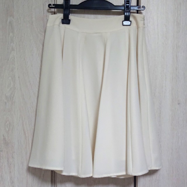 Doux archives(ドゥアルシーヴ)のDoux archives フレアスカート Mサイズ レディースのスカート(ひざ丈スカート)の商品写真