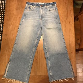 ザラ(ZARA)のZARA ハイウエストワイドデニム スリット 36(バギーパンツ)