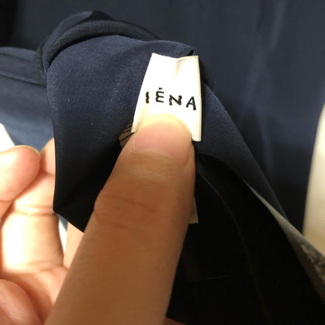 IENA(イエナ)のIENA ネイビートップス レディースのトップス(シャツ/ブラウス(半袖/袖なし))の商品写真