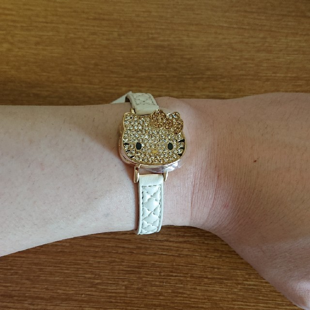 サンリオ(サンリオ)のハローキティ 腕時計 型番不明 レディースのファッション小物(腕時計)の商品写真