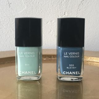 シャネル(CHANEL)のCHANEL ) シャネル ヴェルニ ネイル ２本セット 限定色RIVA 555(マニキュア)