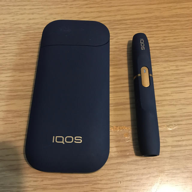 IQOS(アイコス)のiQOS 2、3回のみ使用 メンズのファッション小物(タバコグッズ)の商品写真