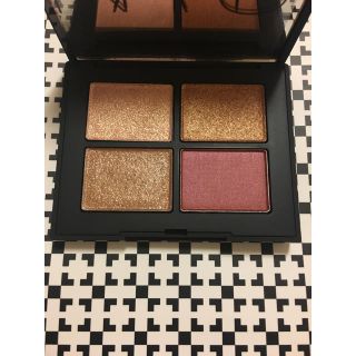 ナーズ(NARS)のNARS クワッドアイシャドウ 3972 シンガポール(アイシャドウ)