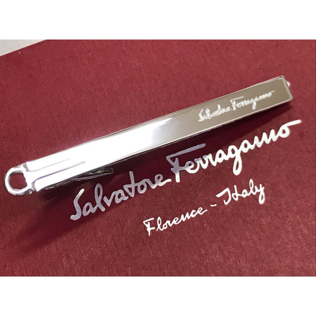 Salvatore Ferragamo(サルヴァトーレフェラガモ)の新品未使用 フェラガモ ネクタイピン タイピン タイバー メンズのファッション小物(ネクタイピン)の商品写真