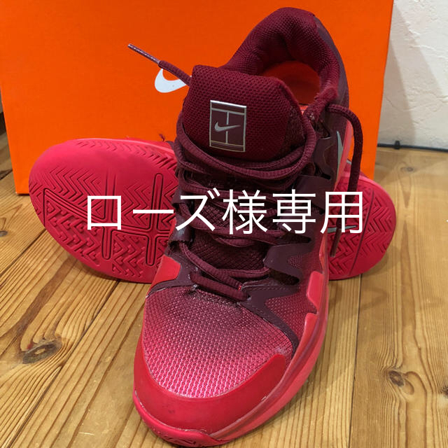 NIKE(ナイキ)の【ローズ様専用】ナイキテニスシューズ 2足 スポーツ/アウトドアのテニス(シューズ)の商品写真