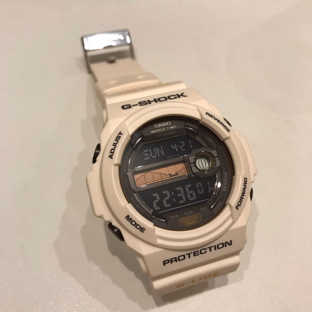 G-SHOCK(ジーショック)のG-SHOCK✴︎GLX-150✴︎G-LIDE✴︎ベージュ メンズの時計(腕時計(デジタル))の商品写真