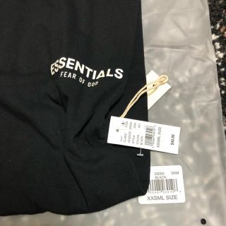 フィアオブゴッド(FEAR OF GOD)のessentials tシャツ(Tシャツ/カットソー(半袖/袖なし))