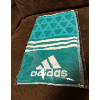 アディダス(adidas)のadidasフェイスタオル(タオル/バス用品)