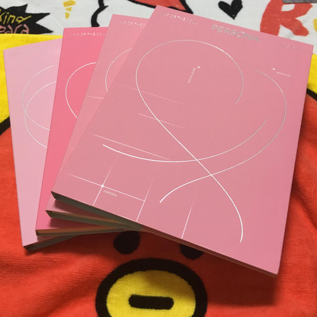 防弾少年団(BTS)(ボウダンショウネンダン)のBTS PERSONA トレカ シュガ ユンギ エンタメ/ホビーのCD(K-POP/アジア)の商品写真