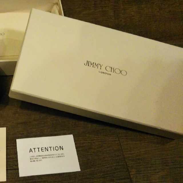 JIMMY CHOO  長財布箱入り状態とても綺麗です