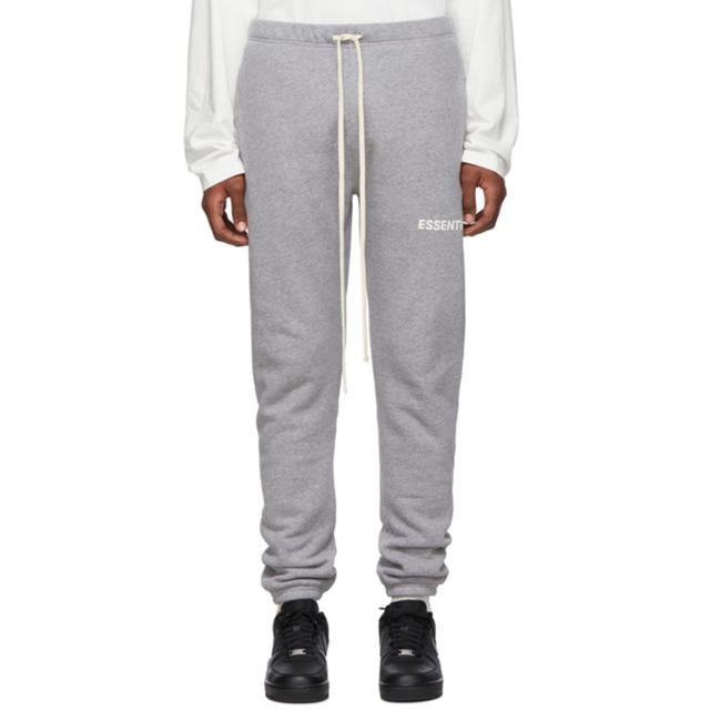 FEAR OF GOD(フィアオブゴッド)のFOG Essentials☆Graphic Sweatpants メンズのパンツ(ワークパンツ/カーゴパンツ)の商品写真