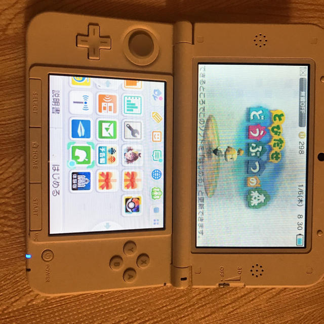 ニンテンドー3DS(ニンテンドー3DS)のニンテンドー 3DS LL ホワイト エンタメ/ホビーのゲームソフト/ゲーム機本体(携帯用ゲーム機本体)の商品写真