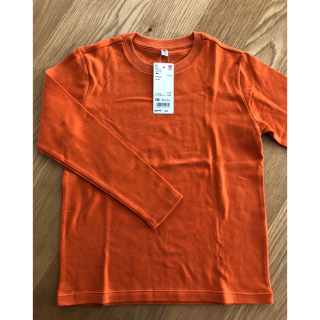 ベルメゾン(ベルメゾン)のロングTシャツ GITA 130cm ユニクロ オレンジロンT キッズ/ベビー/マタニティのキッズ服男の子用(90cm~)(Tシャツ/カットソー)の商品写真