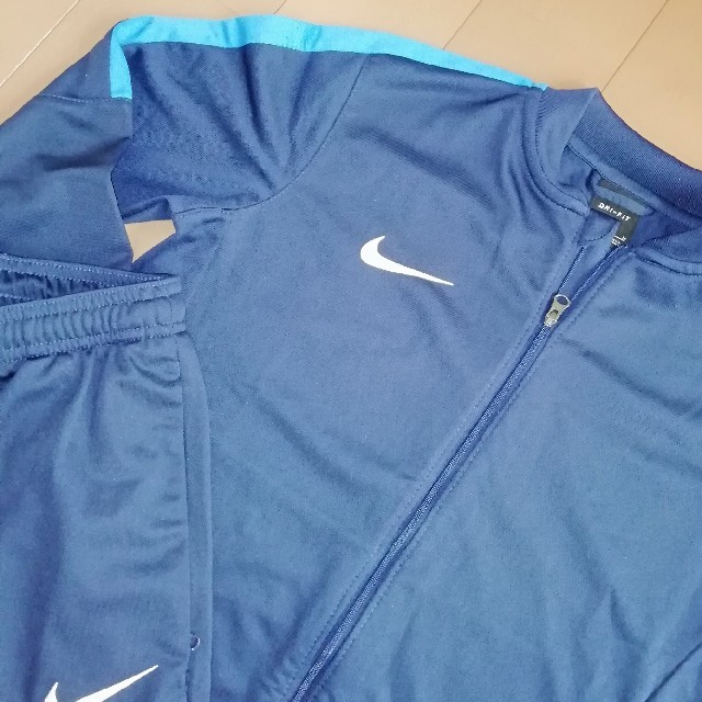 NIKE(ナイキ)のナイキ ドライフィット ジャージ上下 キッズ140  キッズ/ベビー/マタニティのキッズ服女の子用(90cm~)(ジャケット/上着)の商品写真