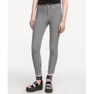 ラグアンドボーン(Rag & Bone)の【新品未使用】rag&bone 10 INCH CAPRI ギンガムパンツ(スキニーパンツ)