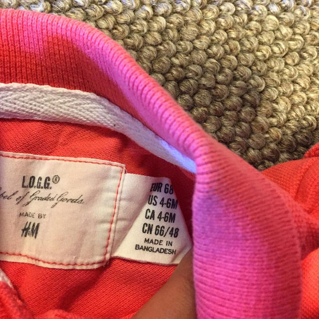 H&M(エイチアンドエム)のH&Mちょうちん袖ポロシャツ キッズ/ベビー/マタニティのベビー服(~85cm)(Ｔシャツ)の商品写真