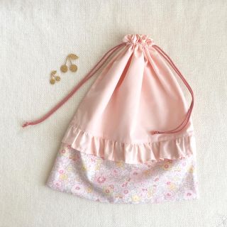 ハンドメイド リバティ巾着(外出用品)