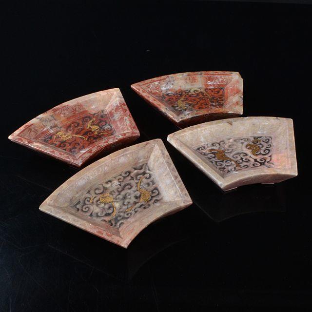 彫刻/オブジェ中国　玉石寿山石彫刻　金彩蝙蝠文　扇形小鉢　R987