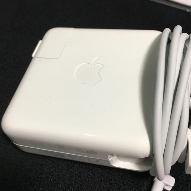 Apple(アップル)のMag Safe 電源アダプター Apple 純正 USA スマホ/家電/カメラのPC/タブレット(PC周辺機器)の商品写真