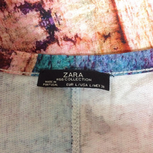 ZARA(ザラ)のZARA デザインTシャツ レディースのトップス(Tシャツ(長袖/七分))の商品写真