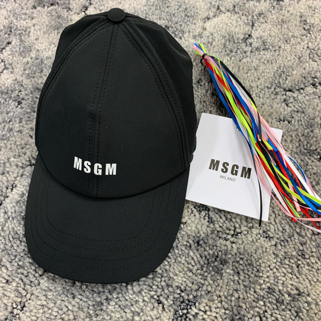 MSGM(エムエスジイエム)のMSGMエムエスジーエム新品チビロゴキャップタグ付き送料込み メンズの帽子(キャップ)の商品写真