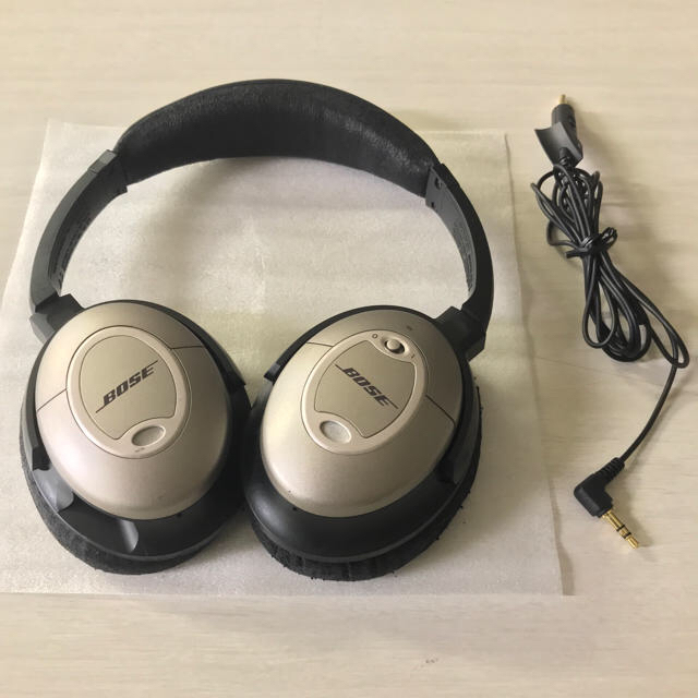 BOSE(ボーズ)のsatish 様専用  BOSE ヘッドフォン QuietComfort2  スマホ/家電/カメラのオーディオ機器(ヘッドフォン/イヤフォン)の商品写真