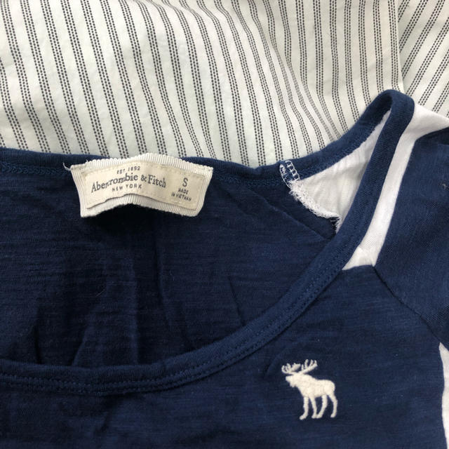 Abercrombie&Fitch(アバクロンビーアンドフィッチ)のアバクロ Tシャツ S レディースのトップス(Tシャツ(半袖/袖なし))の商品写真