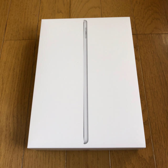 【未使用品】iPad 9.7 32G  第6世代 cellular+wi-fi 2